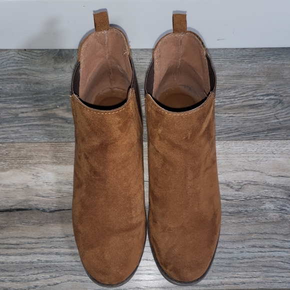 Chelsea Booties - Picture 3 of 4